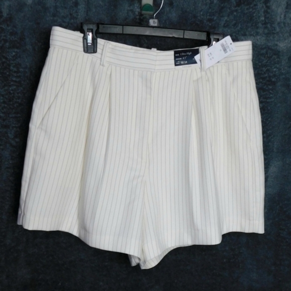 NWT Curve Love A&F Sloane Tailored Linen-Blend Short Size 32 Abercrombie & Fitch - Picture 1 of 9
